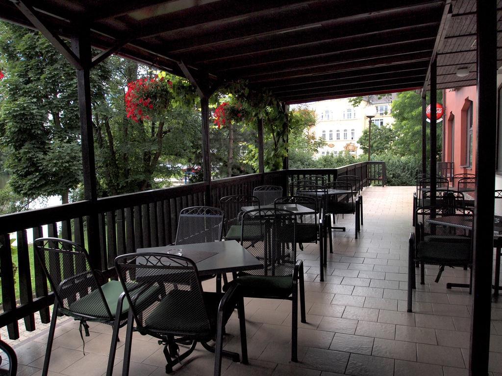 Hotel Faust เดชชิน ภายนอก รูปภาพ
